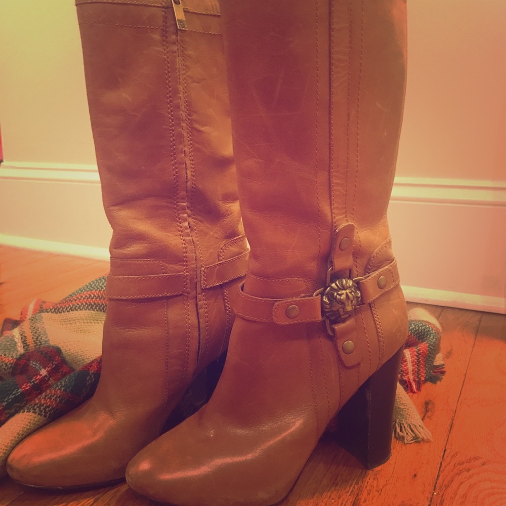 Anne Klein Vicinity Leather Boot. Size 8.5